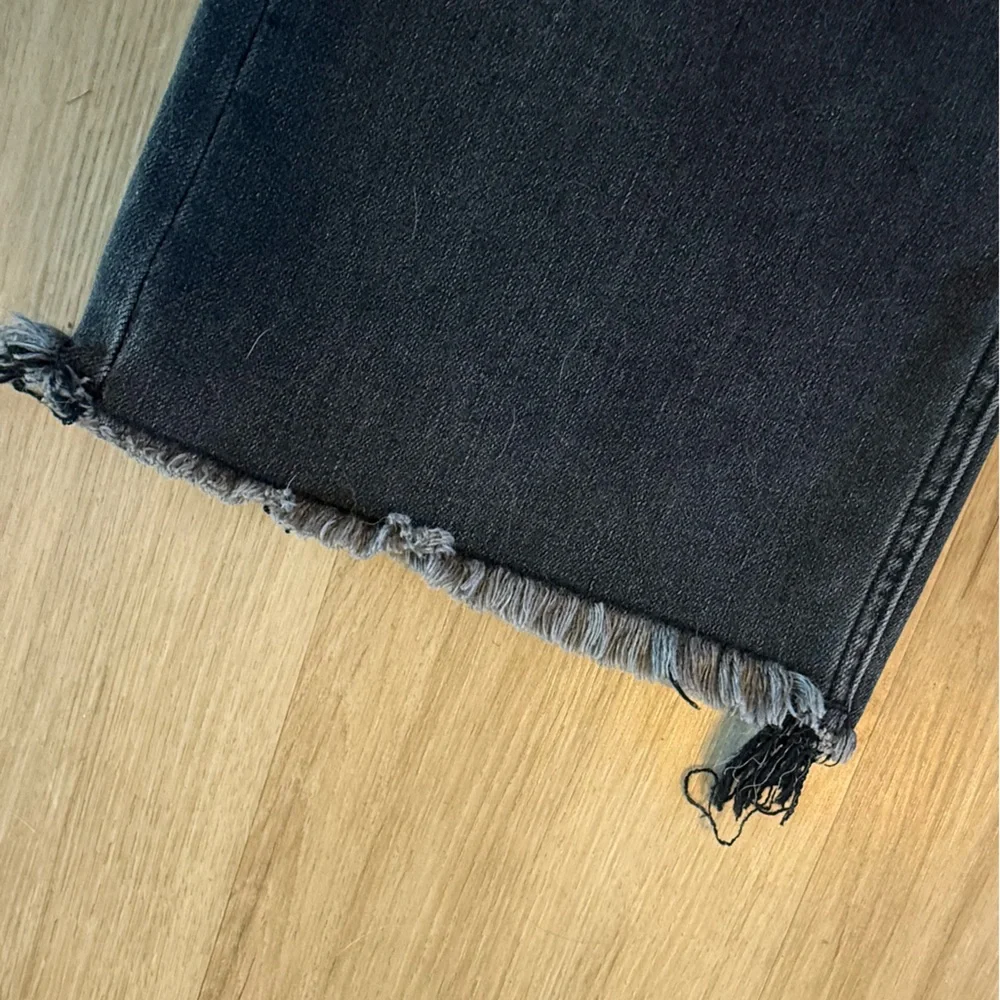 Risen Wide Leg Black Jeans with Frayed Hem - Picture 4 of 4